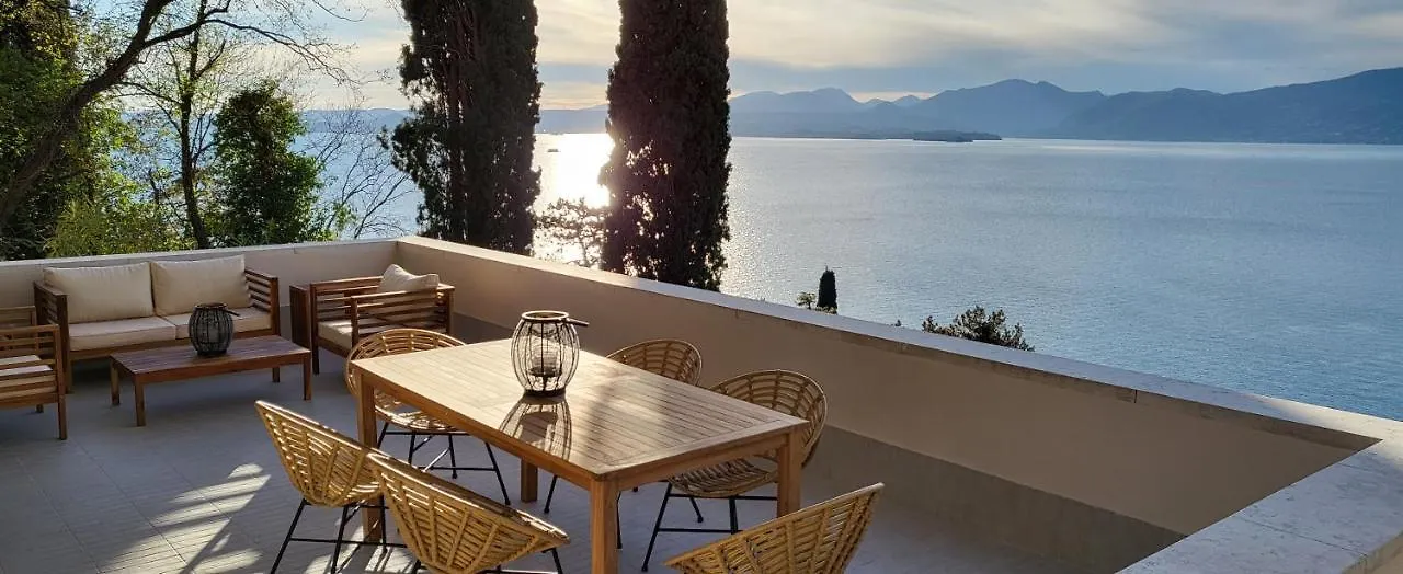 La Maison Sur Mer Torri Del Benaco Vila